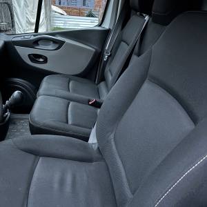 PRODAJEM RENAULT TRAFIC 1.6 TERETNI SAMO 115 TKM!