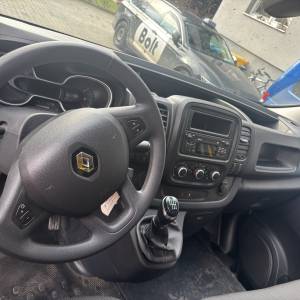 PRODAJEM RENAULT TRAFIC TERETNI 2.0 157TKM!