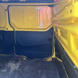 PRODAJEM RENAULT TRAFIC TERETNI 2.0 157TKM!