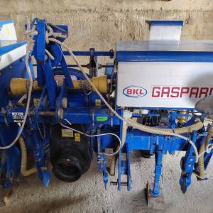 Prodajem sijačica gaspardo 4 reda
