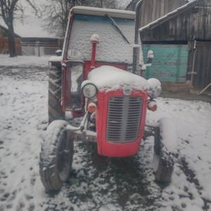 Prodajem traktor IMT 539