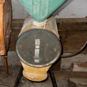 Ručni mlin za kukuruz