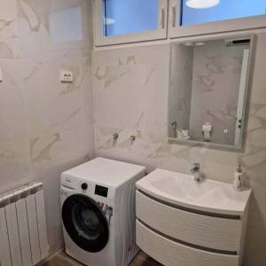 Samobor - Perivoj, 6-sobna kuća 195m2, garaža, PM, terase, uređeno!