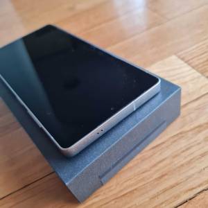 Samsung S25Ultra 256Gb Crni stanje 10/10,garancija 2028