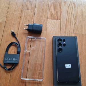 Samsung S25Ultra 256Gb Crni stanje 10/10,garancija 2028