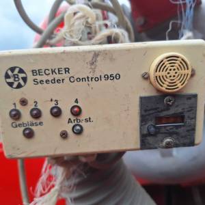 Sijačica za kukuruz BECKER 4 reda