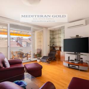 Split, Centar, četverosoban, dvoetažan stan