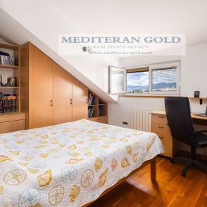 Split, Centar, četverosoban, dvoetažan stan