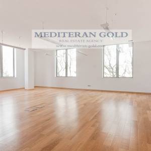 Split, uređeni poslovni prostor u zakup