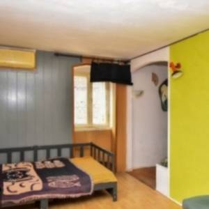 Split Varoš- Pogled na more, veliko dvorište i potencijal nadogradnje