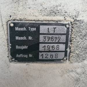 Stroj za oštrenje pila