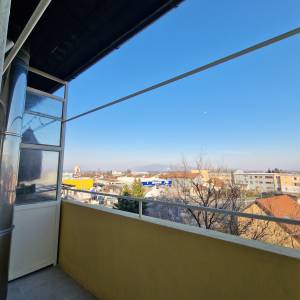 Svijetao, renoviran stan u centru Samobora s pogledom i privatnim park