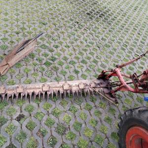 Tomo Vinković 730 + priključci i prikolica