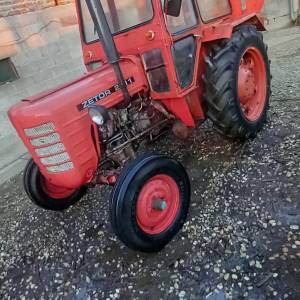 Traktor zetor 2011 68g