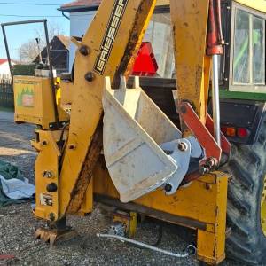 TRAKTORSKI BAGER POSMAK