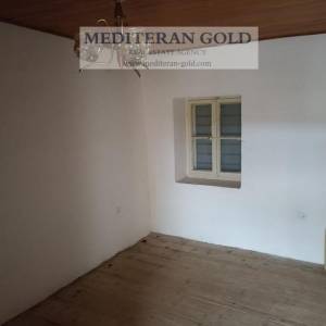 Trogir, Čiovo, Okrug Donji, na prodaju dvije autentične kamene kuće