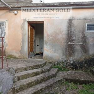 Trogir, Čiovo, Okrug Donji, na prodaju dvije autentične kamene kuće