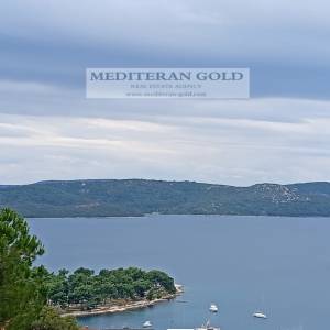 Trogir, Čiovo, poviše kampa Rožac, prodaje se negrađevno zemljište