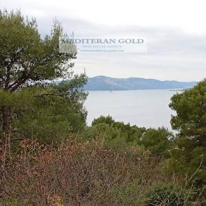 Trogir, Čiovo, poviše kampa Rožac, prodaje se negrađevno zemljište