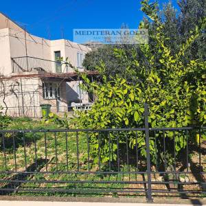 Trogir, Seget Donji, prodaje se kuća na dvije etaže