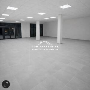 U MAKARSKOJ SE IZNAJMLJUJE POSLOVNI PROSTOR