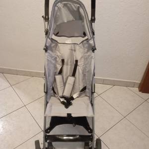 U prodaji su: Dječja kolica Kunert 3 u 1 i Kišobran kolica, kao nova ,