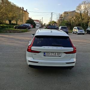 Volvo V60 3D Momentum