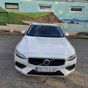 Volvo V60 3D Momentum