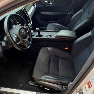 Volvo V60 3D Momentum