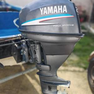 Yamaha F25 2000.