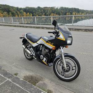 YAMAHA XJ600 1987GOD