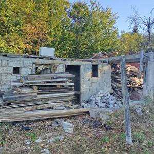 Zapušteno dvorište? Previsoka trava? Trebate drva za zimu? Nazovite –