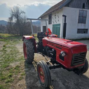 Zetor 2511 ima papire