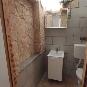 Apartmani na otoku Krku u mjestu Omišalj - 200m od plaže