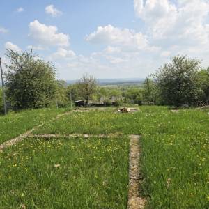 ATRAKTIVNO GRAĐEVINSKO ZEMLJIŠTE – KRIŽ CENTAR (BLIZINA ZAGREBA)