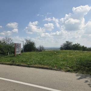 ATRAKTIVNO GRAĐEVINSKO ZEMLJIŠTE – KRIŽ CENTAR (BLIZINA ZAGREBA)