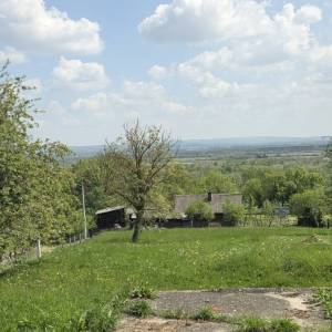 ATRAKTIVNO GRAĐEVINSKO ZEMLJIŠTE – KRIŽ CENTAR (BLIZINA ZAGREBA)