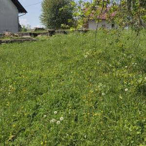 ATRAKTIVNO GRAĐEVINSKO ZEMLJIŠTE – KRIŽ CENTAR (BLIZINA ZAGREBA)