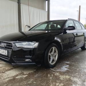 Audi A4 Avant 2,0 TDI Veliki servis.reg:7/26 tempomat,el.gepek..