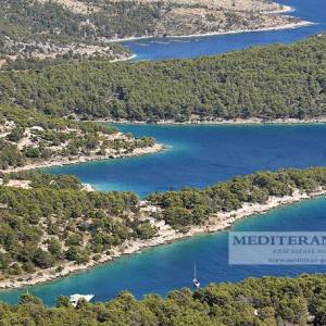 Brač, Milna samostojeća kuća, pogled