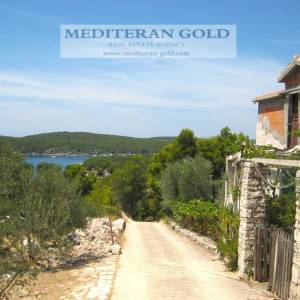 Brač, Milna samostojeća kuća, pogled