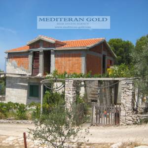 Brač, Milna samostojeća kuća, pogled