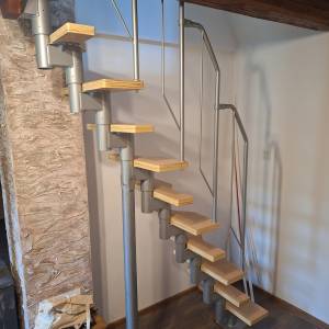 Drvena kuća od hrastovih planjki