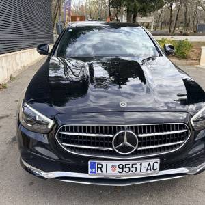 E klasa 220 u top stanju pod garancijom