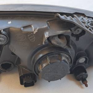 HYUNDAI ELANTRA - Desni far (original)