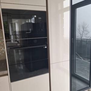 IZNAJMLJUJE SE LUKSUZNI STAN U ZAGREBU ( BIJENIK )