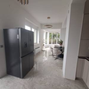 IZNAJMLJUJE SE LUKSUZNI STAN U ZAGREBU ( BIJENIK )