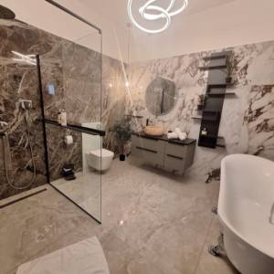 IZNAJMLJUJE SE LUKSUZNI STAN U ZAGREBU ( BIJENIK )