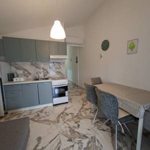 Iznajmljuje se stan Starigrad-Paklenica