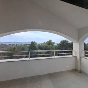 Iznajmljuje se stan Starigrad-Paklenica